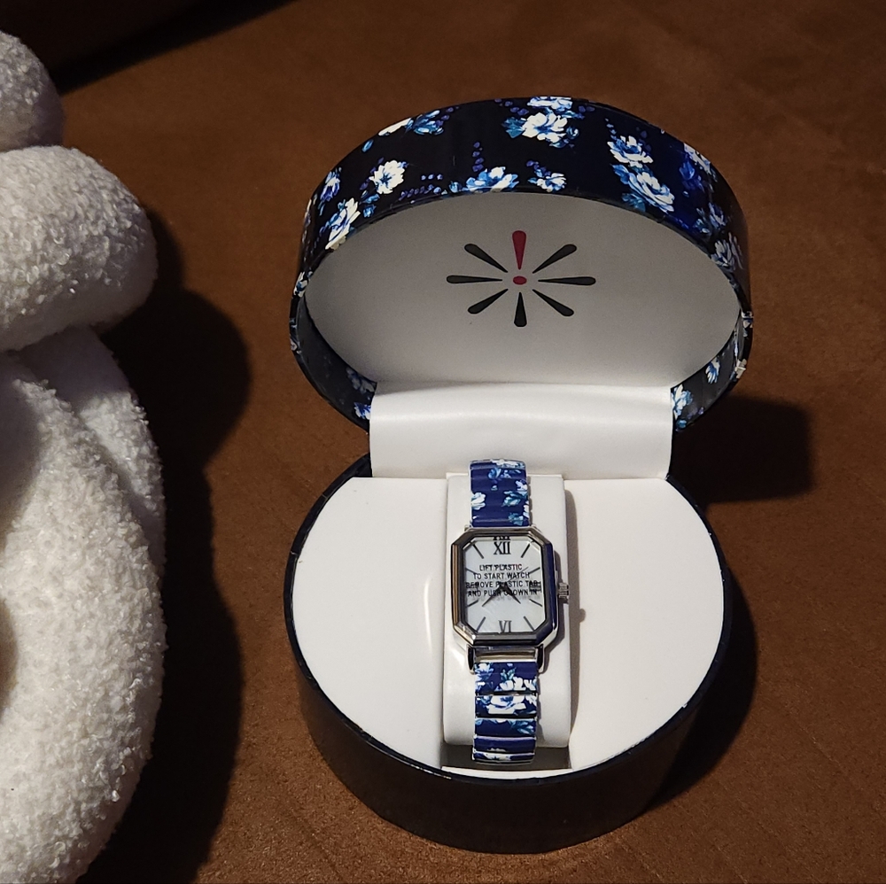 Isaac Mizrahi Women's Floral Watch | NEW | Stretch Band | Roman Numeral Design